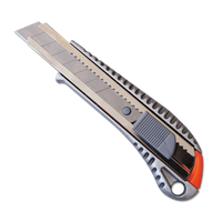 Нож с выдвижным трапециевидным лезвием металлический корпус SANTOOL